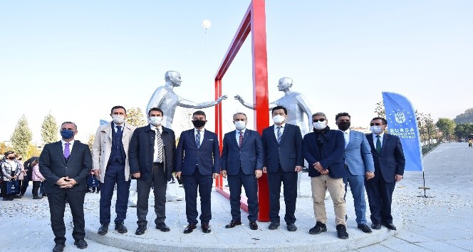 ‘Türkiye – Güney Kore kardeşlik anıtı’ Bursa’ya dikildi