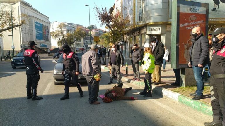 Bursa’da yaşlı kadına otomobil çarptı!