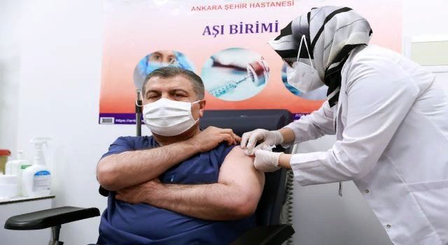 Sağlık Bakanı’ndan İşçi Partisi’ne aşı daveti