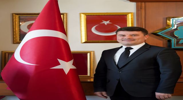 Aksaray Belediye Başkanı Evren Dinçer’den gazetecilere tebrik